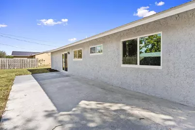 2075 7th Court SW, Vero Beach, FL 32962 - Photo 23