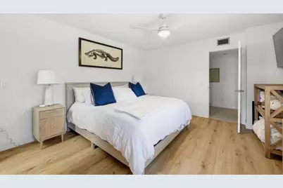 1934 Stratford Way, West Palm Beach, FL 33409 - Photo 19