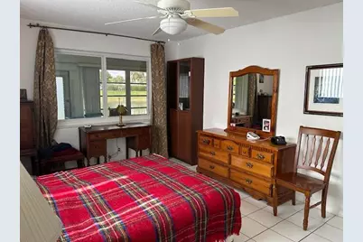 225 Lake Meryl Drive, West Palm Beach, FL 33411 - Photo 9