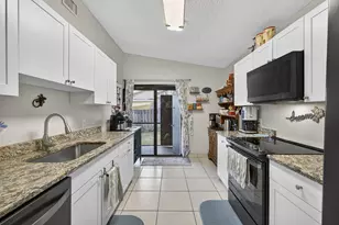 8682 Crater Terrace, West Palm Beach, FL 33403 - Photo 13