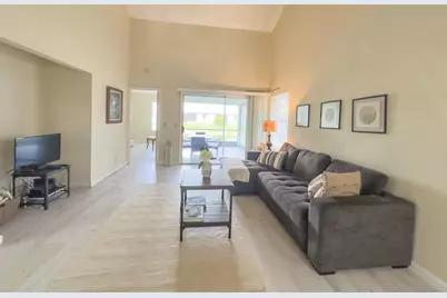 3851 Island Club Circle E, Lake Worth, FL 33462 - Photo 5