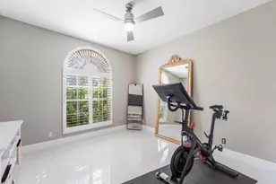 121 Palm Cir, Lake Worth Beach, FL 33462 - Photo 7