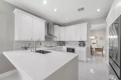 121 Palm Circle, Lake Worth Beach, FL 33462 - Photo 13