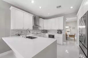 121 Palm Cir, Lake Worth Beach, FL 33462 - Photo 13