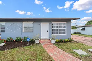 1635 W 32nd St, West Palm Beach, FL 33404 - Photo 3