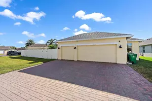 10352 SW Westlawn Blvd, Port Saint Lucie, FL 34987 - Photo 21