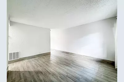 337 Kenilworth Boulevard #4, West Palm Beach, FL 33405 - Photo 7