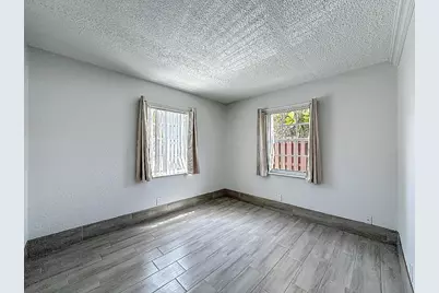 337 Kenilworth Boulevard #4, West Palm Beach, FL 33405 - Photo 13