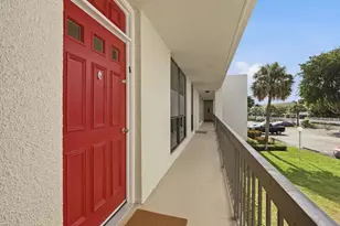 2520 Presidential Way, West Palm Beach, FL 33401 - Photo 35