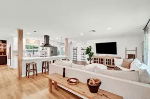 824 N Bel Air Dr, Plantation, FL 33317 - Photo 3