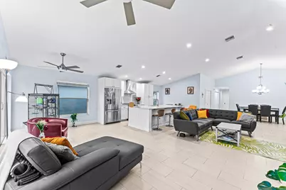 9702 Harbour Lake Circle, Boynton Beach, FL 33437 - Photo 13