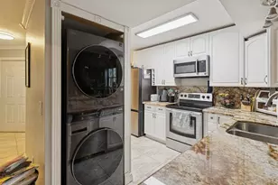 10272 Hidden Springs Ct, Boca Raton, FL 33498 - Photo 7