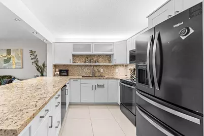 109 Liberty Court #109, Deerfield Beach, FL 33442 - Photo 7