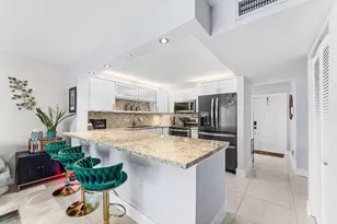 109 Liberty Ct, Deerfield Beach, FL 33442 - Photo 5