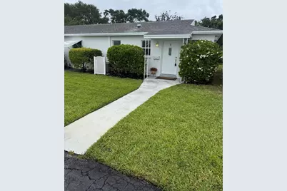 10084 Meridian Way N #4, Palm Beach Gardens, FL 33410 - Photo 1