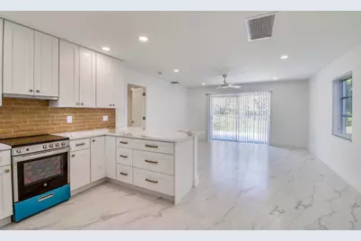 10084 Meridian Way N #4, Palm Beach Gardens, FL 33410 - Photo 3