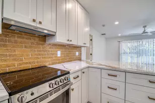 10084 Meridian Way N, Palm Beach Gardens, FL 33410 - Photo 5