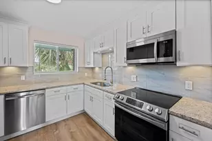 421 S Lakeside Dr, Lake Worth Beach, FL 33460 - Photo 13