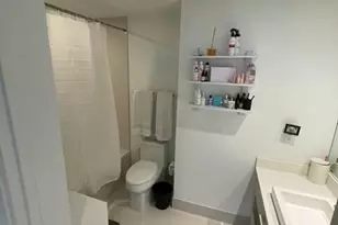 55 SW 9th St, Miami, FL 33130 - Photo 11