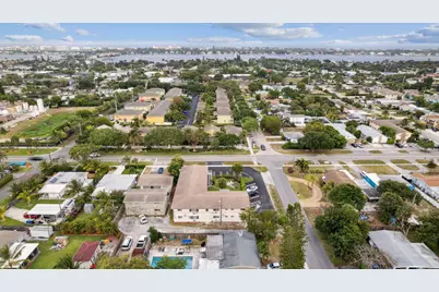 525 S Broadway Street #H, Lantana, FL 33462 - Photo 23