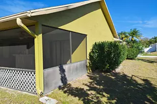 222 SW Fairchild Ave, Port Saint Lucie, FL 34984 - Photo 35