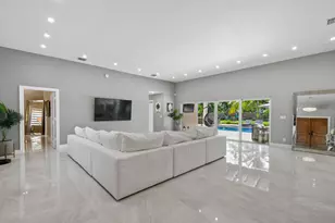 7101 W Lake Dr, Lake Clarke Shores, FL 33406 - Photo 3