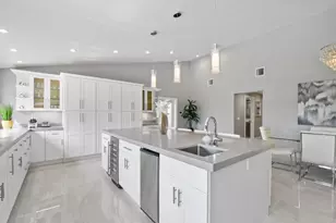 7101 W Lake Dr, Lake Clarke Shores, FL 33406 - Photo 13