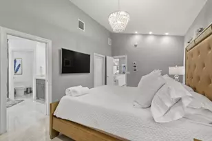 7101 W Lake Dr, Lake Clarke Shores, FL 33406 - Photo 17