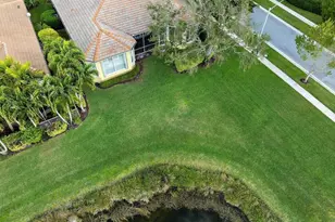 9724 Via Grandezza W, Wellington, FL 33411 - Photo 3