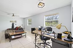 1651 Suwanee Dr, West Palm Beach, FL 33409 - Photo 9