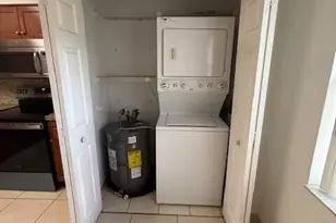 370 NW 76th Ave, Margate, FL 33063 - Photo 5