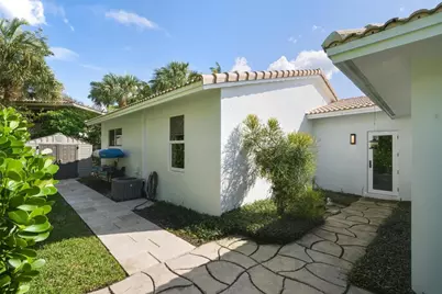 2642 NE 26th Terrace, Lighthouse Point, FL 33064 - Photo 13