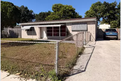 431 Pensacola Drive, Lake Worth, FL 33462 - Photo 3