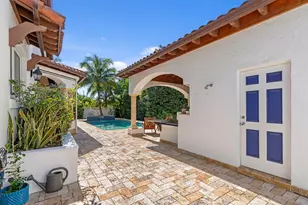 901 NW 4th Ct, Boca Raton, FL 33432 - Photo 11