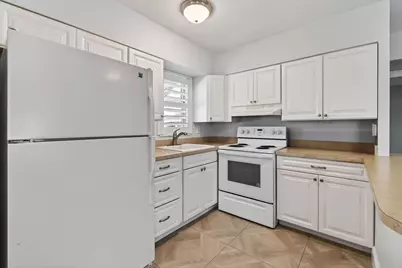 3060 Meridian Way N #8, Palm Beach Gardens, FL 33410 - Photo 11