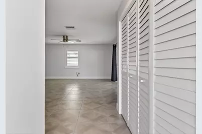 3060 Meridian Way N #8, Palm Beach Gardens, FL 33410 - Photo 9