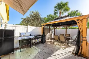 4330 Lago Dr, Pompano Beach, FL 33064 - Photo 31