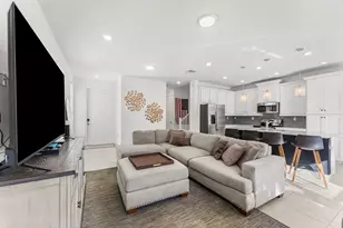 4330 Lago Dr, Deerfield Beach, FL 33064 - Photo 9