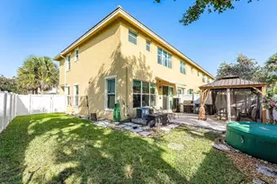 4330 Lago Dr, Pompano Beach, FL 33064 - Photo 33