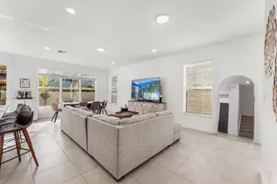 4330 Lago Dr, Pompano Beach, FL 33064 - Photo 7