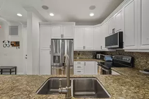 1709 NE 8th St, Fort Lauderdale, FL 33304 - Photo 13