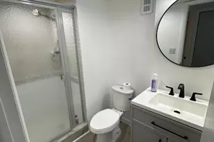 500 Executive Center Dr, West Palm Beach, FL 33401 - Photo 9