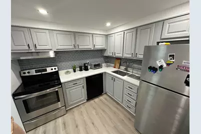 500 Executive Center Drive #3h, West Palm Beach, FL 33401 - Photo 1