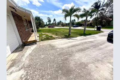 3119 Caribb Way, Lake Worth, FL 33462 - Photo 7