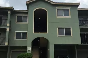 350 Crestwood Cir, Royal Palm Beach, FL 33411 - Photo 1