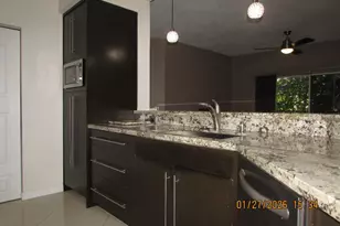 350 Crestwood Cir, Royal Palm Beach, FL 33411 - Photo 9