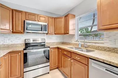 1016 W Lakewood Road, West Palm Beach, FL 33405 - Photo 15