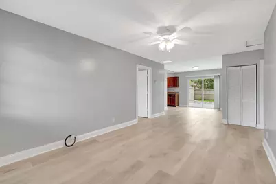 1016 W Lakewood Road, West Palm Beach, FL 33405 - Photo 9