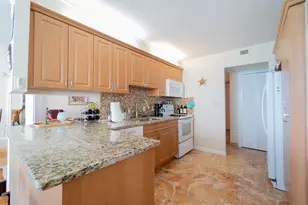 4200 N Ocean Dr, Singer Island, FL 33404 - Photo 11
