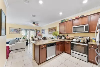 5438 NW 27th Street, Margate, FL 33063 - Photo 9
